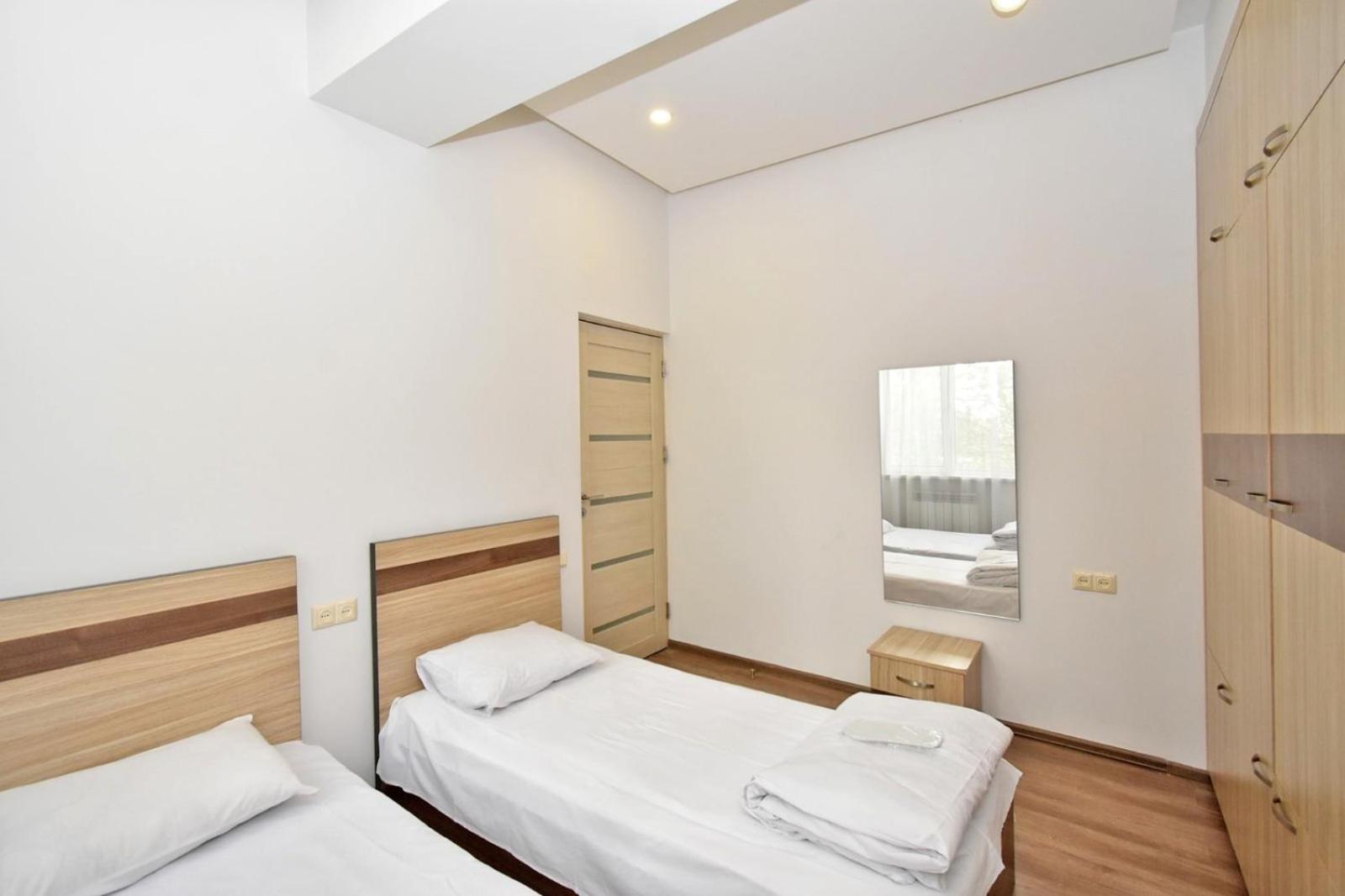 Rent Inn Yerevan On Chaykovski Street Exterior foto